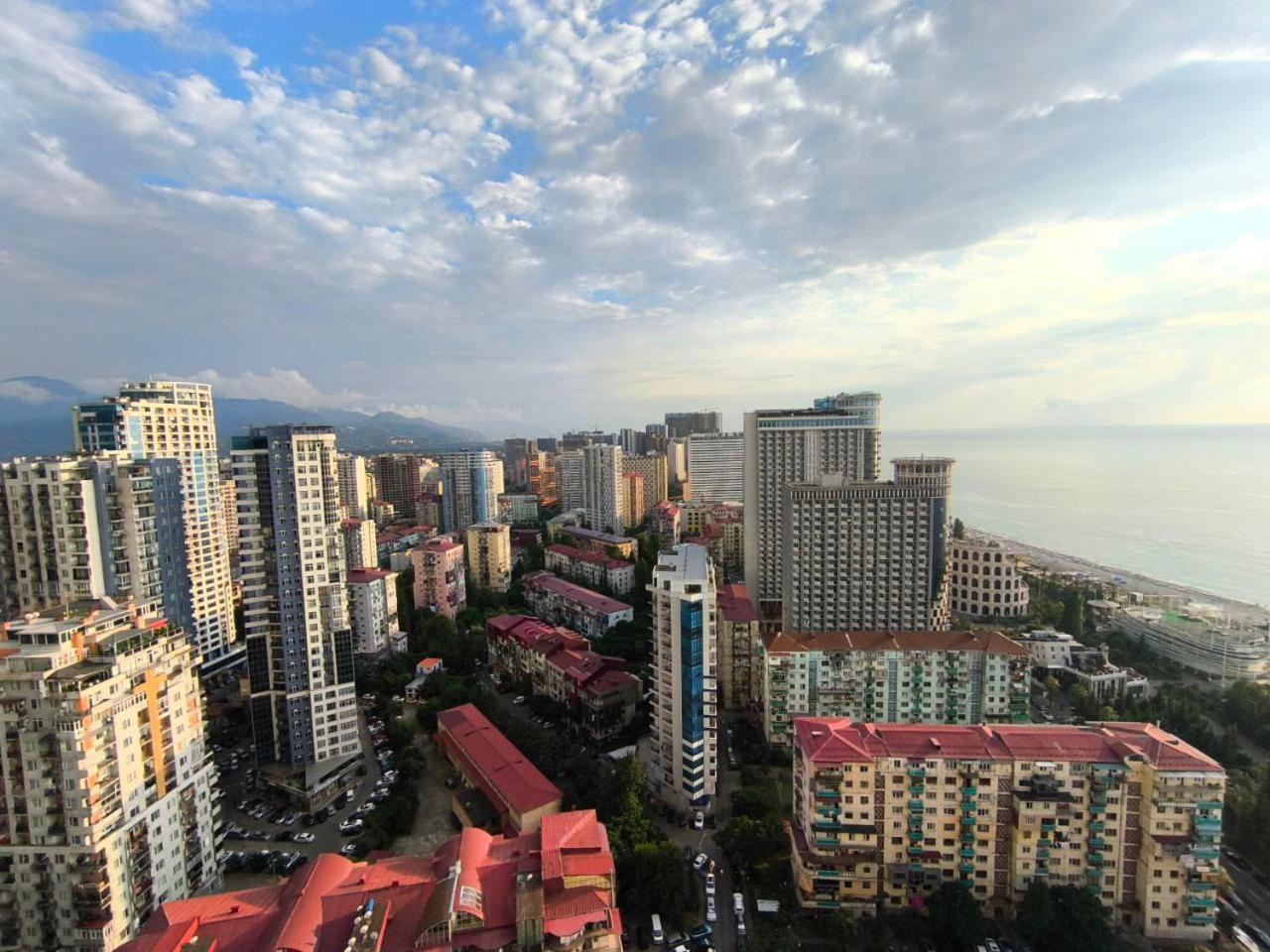 Orbi-City Batumi Apartments Sea View Exterior photo